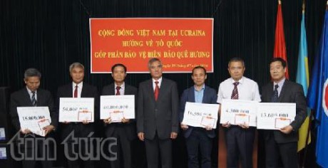 Việt kiều quyên góp xây dựng Khu tưởng niệm Chiến sỹ Gạc Ma  - ảnh 1